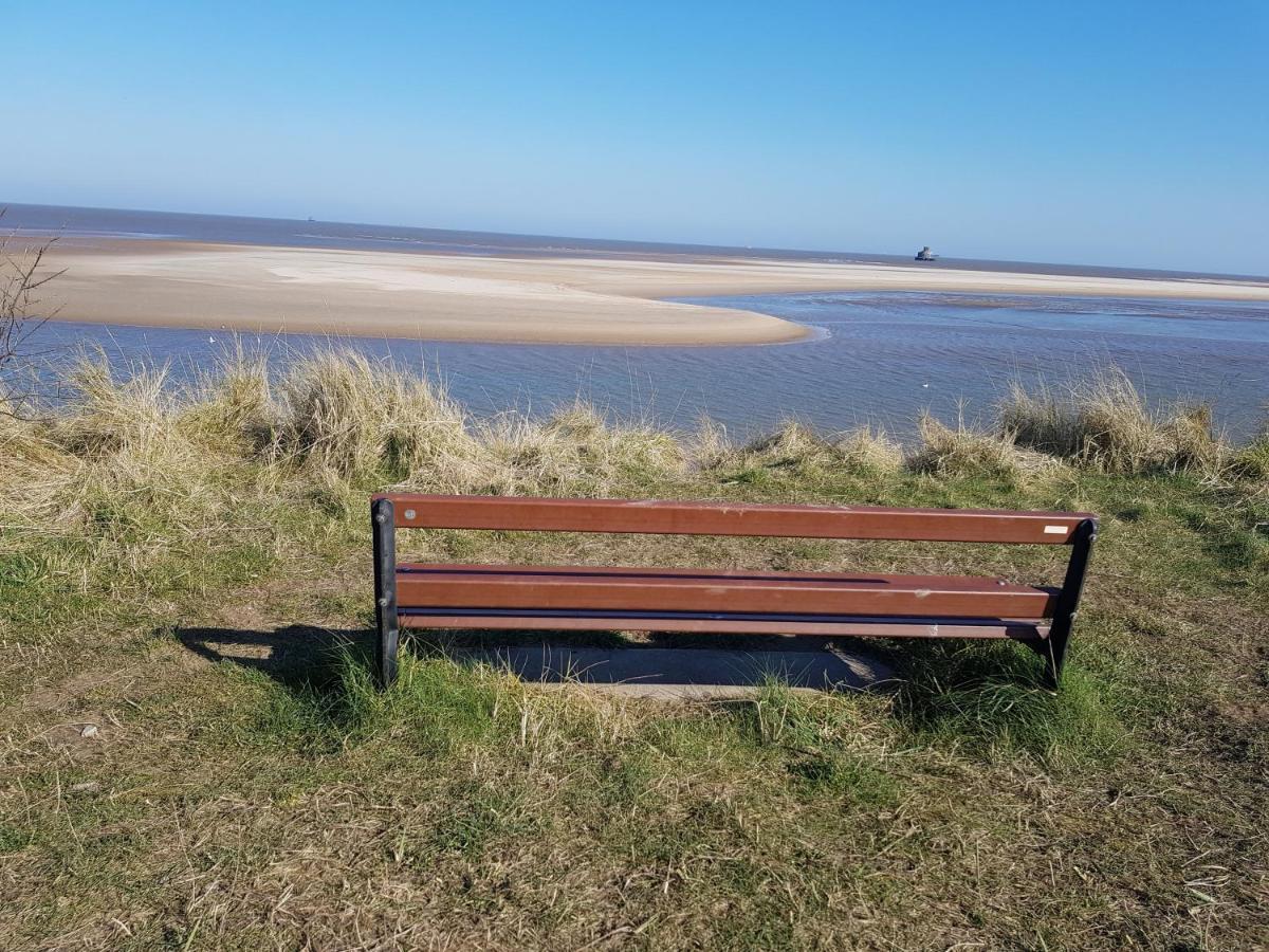 Beach & Tonic Beachside Chalet Humberston Exterior foto
